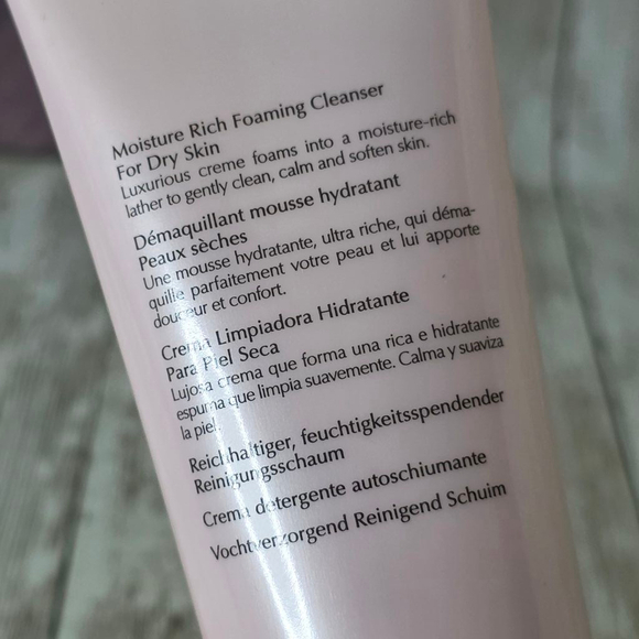 Estee Lauder Soft Clean Moisture Rich Foaming Cleanser 4.2 fl oz - Picture 4 of 5